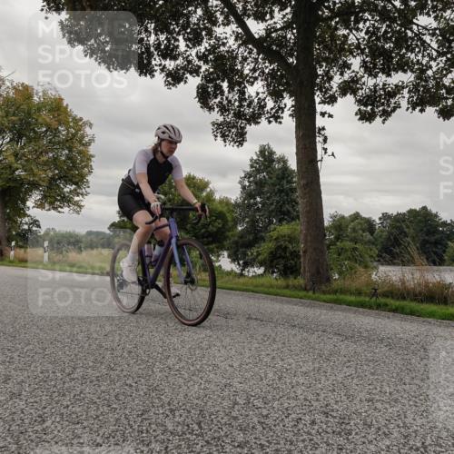 30.08.2026 - Elbe Triathlon Hamburg Michael Burmester http://msf.ph/oto/10050742 30.08.2026 10:06:37 Radfahren 490, 498, 555, 609, 822, 845, 906, 946 meine-sportfotos.de
