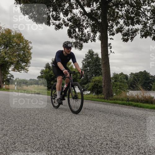 30.08.2026 - Elbe Triathlon Hamburg Michael Burmester http://msf.ph/oto/10050744 30.08.2026 10:06:42 Radfahren 555, 814, 822, 845, 875, 946 meine-sportfotos.de