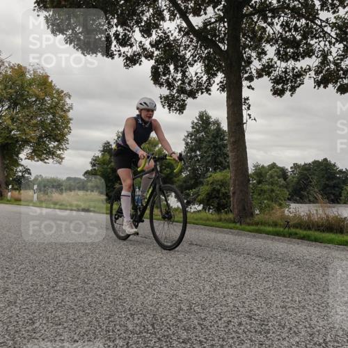 30.08.2026 - Elbe Triathlon Hamburg Michael Burmester http://msf.ph/oto/10050753 30.08.2026 10:06:46 Radfahren 550, 814, 822, 875, 946 meine-sportfotos.de