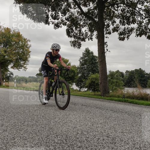 30.08.2026 - Elbe Triathlon Hamburg Michael Burmester http://msf.ph/oto/10050772 30.08.2026 10:06:59 Radfahren 977 meine-sportfotos.de