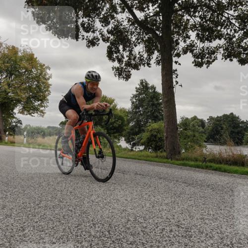 30.08.2026 - Elbe Triathlon Hamburg Michael Burmester http://msf.ph/oto/10050810 30.08.2026 10:07:39 Radfahren 554, 739, 773, 936 meine-sportfotos.de