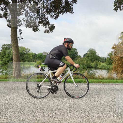 30.08.2026 - Elbe Triathlon Hamburg Michael Burmester http://msf.ph/oto/10050914 30.08.2026 09:48:37 Radfahren 263, 591, 598, 662 meine-sportfotos.de