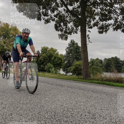 30.08.2026 - Elbe Triathlon Hamburg Michael Burmester http://msf.ph/oto/10050929 30.08.2026 10:08:45 Radfahren 425, 634, 686, 709, 736, 792 meine-sportfotos.de