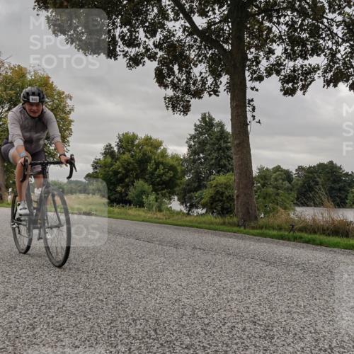 30.08.2026 - Elbe Triathlon Hamburg Michael Burmester http://msf.ph/oto/10050978 30.08.2026 10:09:22 Radfahren 443, 632, 860, 861 meine-sportfotos.de