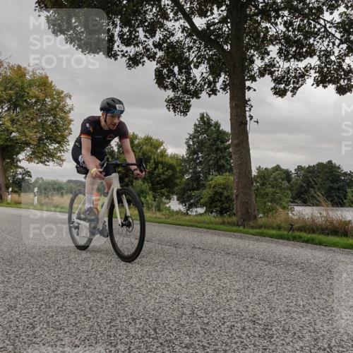 30.08.2026 - Elbe Triathlon Hamburg Michael Burmester http://msf.ph/oto/10051002 30.08.2026 10:09:47 Radfahren 690, 693, 811, 828, 937, 1897 meine-sportfotos.de
