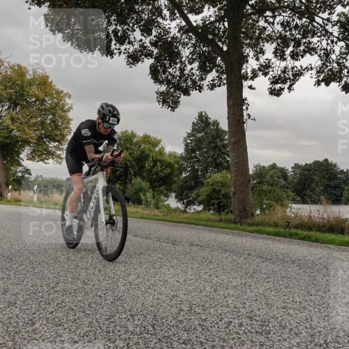 30.08.2026 - Elbe Triathlon Hamburg Michael Burmester http://msf.ph/oto/10051025 30.08.2026 10:10:01 Radfahren 408, 415, 865, 967 meine-sportfotos.de