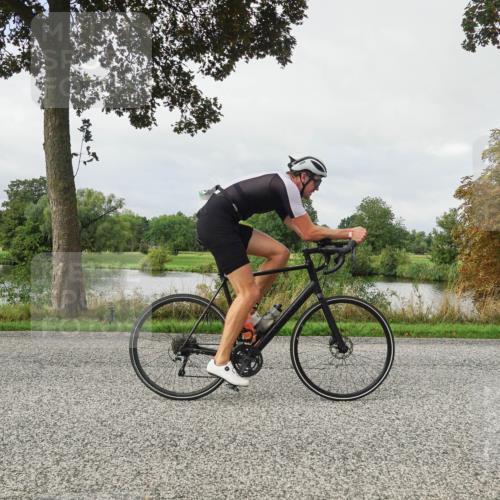 30.08.2026 - Elbe Triathlon Hamburg Michael Burmester http://msf.ph/oto/10051058 30.08.2026 09:51:02 Radfahren 525, 584, 660, 696, 775 meine-sportfotos.de