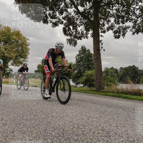 30.08.2026 - Elbe Triathlon Hamburg Michael Burmester http://msf.ph/oto/10051075 30.08.2026 10:10:40 Radfahren 419, 462, 541, 658, 789, 849, 856, 911, 933, 960 meine-sportfotos.de