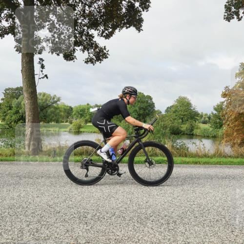 30.08.2026 - Elbe Triathlon Hamburg Michael Burmester http://msf.ph/oto/10051117 30.08.2026 09:51:40 Radfahren 431, 554, 602, 609, 683, 763, 865, 905 meine-sportfotos.de