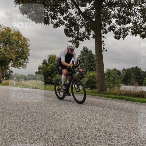 30.08.2026 - Elbe Triathlon Hamburg Michael Burmester http://msf.ph/oto/10051139 30.08.2026 10:11:31 Radfahren 557, 741, 808 meine-sportfotos.de