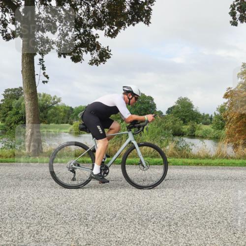30.08.2026 - Elbe Triathlon Hamburg Michael Burmester http://msf.ph/oto/10051191 30.08.2026 09:52:28 Radfahren 500, 668, 714, 732, 761, 811, 849, 867, 871, 889, 903, 914 meine-sportfotos.de