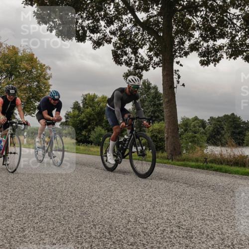 30.08.2026 - Elbe Triathlon Hamburg Michael Burmester http://msf.ph/oto/10051206 30.08.2026 10:12:34 Radfahren 569, 648, 734, 939 meine-sportfotos.de
