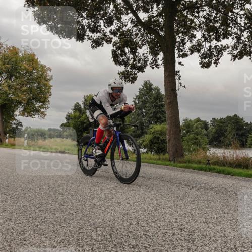 30.08.2026 - Elbe Triathlon Hamburg Michael Burmester http://msf.ph/oto/10051211 30.08.2026 10:12:44 Radfahren 410, 779, 983 meine-sportfotos.de