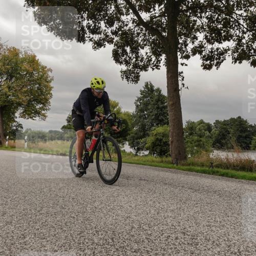 30.08.2026 - Elbe Triathlon Hamburg Michael Burmester http://msf.ph/oto/10051220 30.08.2026 10:12:54 Radfahren 537, 657, 664, 669, 722, 813 meine-sportfotos.de