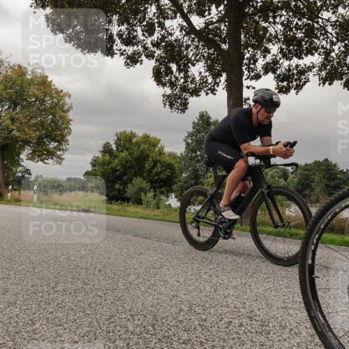 30.08.2026 - Elbe Triathlon Hamburg Michael Burmester http://msf.ph/oto/10051233 30.08.2026 10:13:00 Radfahren 441, 537, 664, 722, 728, 797, 872, 883 meine-sportfotos.de