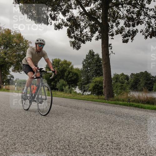 30.08.2026 - Elbe Triathlon Hamburg Michael Burmester http://msf.ph/oto/10051292 30.08.2026 10:13:45 Radfahren 604, 746 meine-sportfotos.de