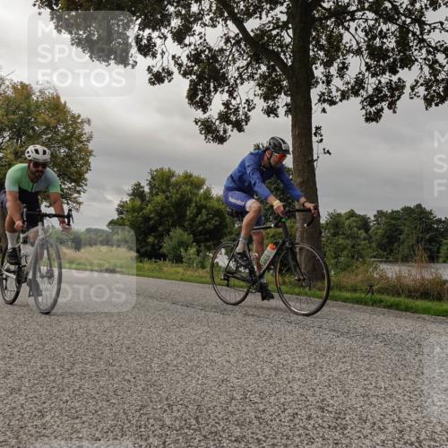 30.08.2026 - Elbe Triathlon Hamburg Michael Burmester http://msf.ph/oto/10051300 30.08.2026 10:13:58 Radfahren 585, 611, 612, 646, 799, 881, 886, 1896 meine-sportfotos.de
