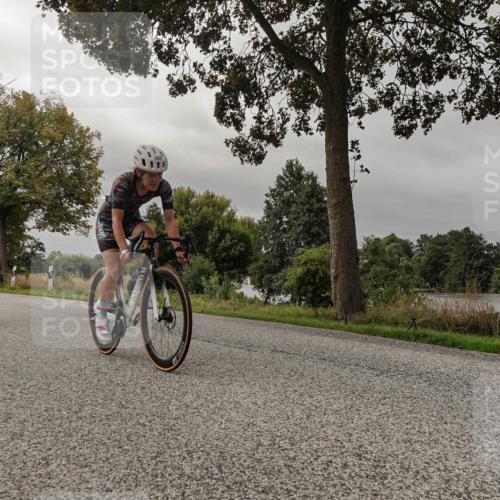 30.08.2026 - Elbe Triathlon Hamburg Michael Burmester http://msf.ph/oto/10051303 30.08.2026 10:13:59 Radfahren 585, 611, 612, 646, 799, 881, 886, 1896 meine-sportfotos.de