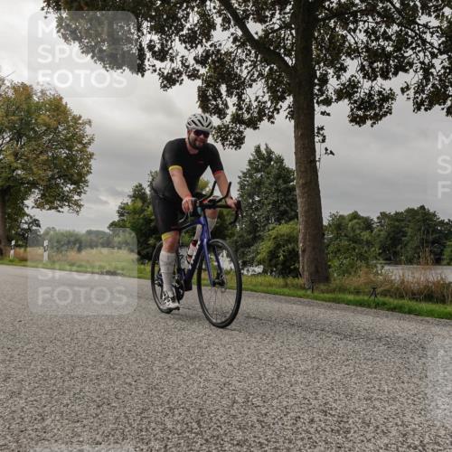 30.08.2026 - Elbe Triathlon Hamburg Michael Burmester http://msf.ph/oto/10051315 30.08.2026 10:14:03 Radfahren 585, 611, 646, 799, 1896 meine-sportfotos.de