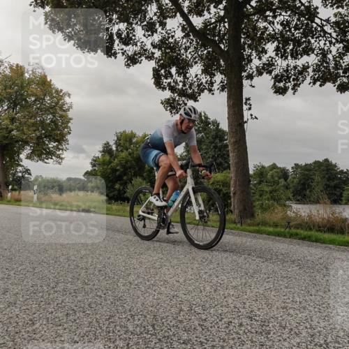 30.08.2026 - Elbe Triathlon Hamburg Michael Burmester http://msf.ph/oto/10051338 30.08.2026 10:14:30 Radfahren 506, 750, 803, 932, 944 meine-sportfotos.de