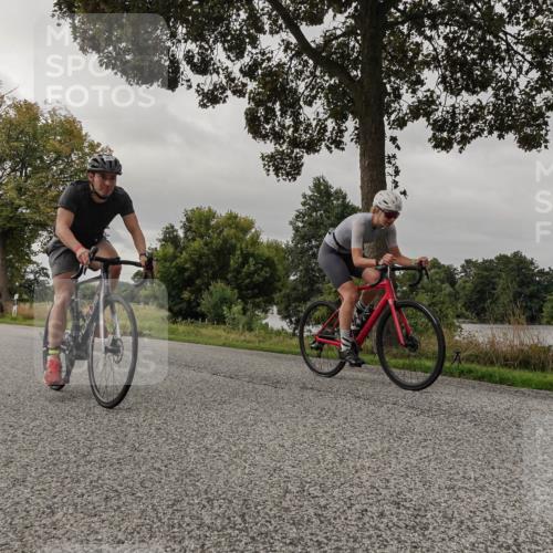 30.08.2026 - Elbe Triathlon Hamburg Michael Burmester http://msf.ph/oto/10051347 30.08.2026 10:14:39 Radfahren 413, 607, 918 meine-sportfotos.de