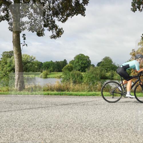 30.08.2026 - Elbe Triathlon Hamburg Michael Burmester http://msf.ph/oto/10051354 30.08.2026 09:54:45 Radfahren 400, 418, 541, 583, 648, 711, 911 meine-sportfotos.de