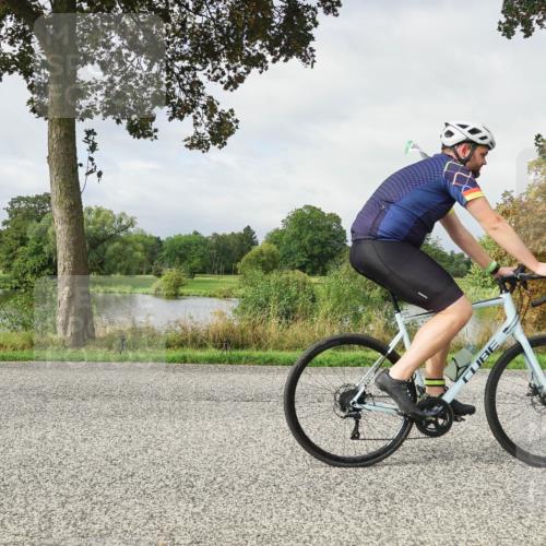 30.08.2026 - Elbe Triathlon Hamburg Michael Burmester http://msf.ph/oto/10051359 30.08.2026 09:54:49 Radfahren 400, 418, 541, 583, 648 meine-sportfotos.de