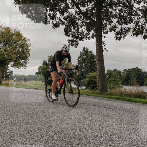 30.08.2026 - Elbe Triathlon Hamburg Michael Burmester http://msf.ph/oto/10051381 30.08.2026 10:15:11 Radfahren 577, 667, 891, 898, 954 meine-sportfotos.de