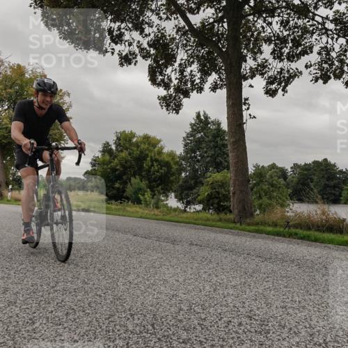 30.08.2026 - Elbe Triathlon Hamburg Michael Burmester http://msf.ph/oto/10051411 30.08.2026 10:15:38 Radfahren 403, 579, 580, 603 meine-sportfotos.de