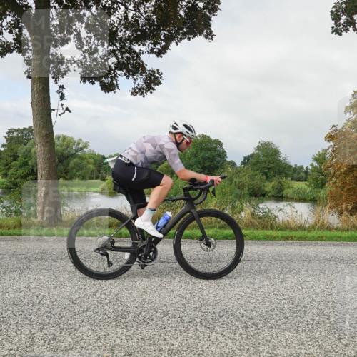 30.08.2026 - Elbe Triathlon Hamburg Michael Burmester http://msf.ph/oto/10051424 30.08.2026 09:55:46 Radfahren 352, 397, 479, 595, 621, 757, 820, 843 meine-sportfotos.de