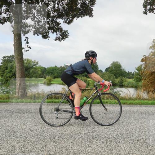 30.08.2026 - Elbe Triathlon Hamburg Michael Burmester http://msf.ph/oto/10051439 30.08.2026 09:55:50 Radfahren 352, 397, 410, 437, 576, 595, 757, 820, 843, 872 meine-sportfotos.de