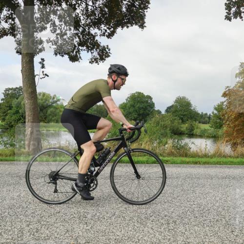 30.08.2026 - Elbe Triathlon Hamburg Michael Burmester http://msf.ph/oto/10051451 30.08.2026 09:55:56 Radfahren 399, 410, 437, 576, 756, 788, 872 meine-sportfotos.de