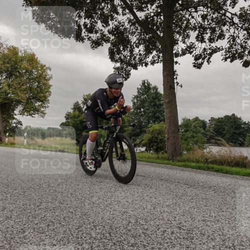 30.08.2026 - Elbe Triathlon Hamburg Michael Burmester http://msf.ph/oto/10051508 30.08.2026 10:17:05 Radfahren 681, 782, 826, 947 meine-sportfotos.de