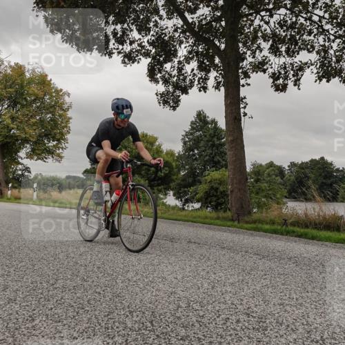 30.08.2026 - Elbe Triathlon Hamburg Michael Burmester http://msf.ph/oto/10051553 30.08.2026 10:17:41 Radfahren 651, 697 meine-sportfotos.de