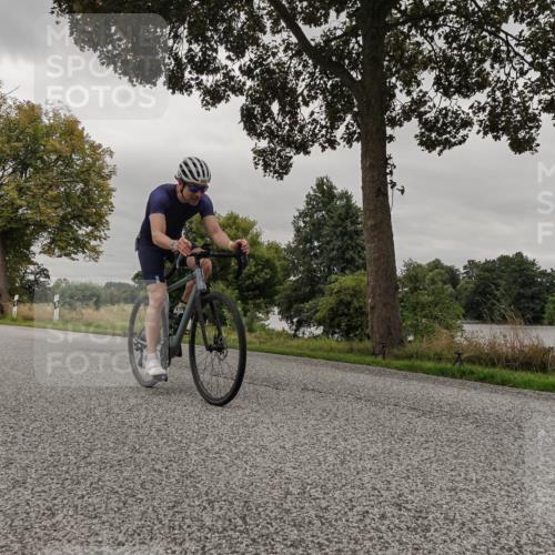 30.08.2026 - Elbe Triathlon Hamburg Michael Burmester http://msf.ph/oto/10051558 30.08.2026 10:17:46 Radfahren 697, 940 meine-sportfotos.de