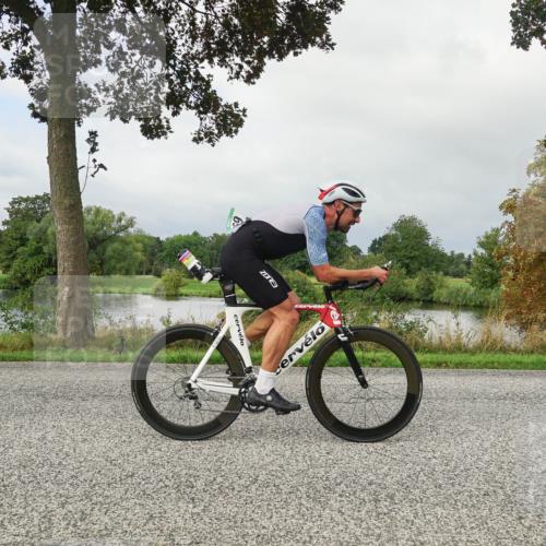 30.08.2026 - Elbe Triathlon Hamburg Michael Burmester http://msf.ph/oto/10051561 30.08.2026 09:57:23 Radfahren 261, 641, 658, 678, 698, 747, 810, 887, 1896 meine-sportfotos.de