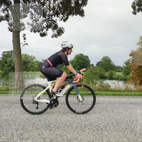 30.08.2026 - Elbe Triathlon Hamburg Michael Burmester http://msf.ph/oto/10051612 30.08.2026 09:58:04 Radfahren 403, 423, 611, 838, 880, 944 meine-sportfotos.de