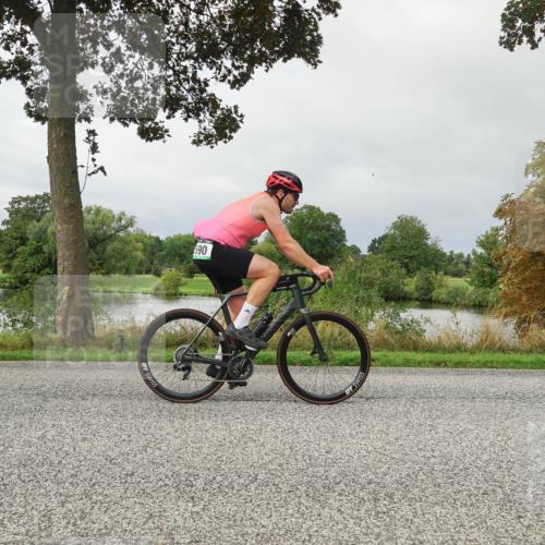 30.08.2026 - Elbe Triathlon Hamburg Michael Burmester http://msf.ph/oto/10051629 30.08.2026 09:58:15 Radfahren 404, 429, 585, 590, 785, 897 meine-sportfotos.de
