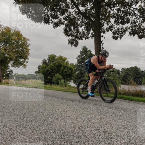 30.08.2026 - Elbe Triathlon Hamburg Michael Burmester http://msf.ph/oto/10051630 30.08.2026 10:19:16 Radfahren 564, 766 meine-sportfotos.de