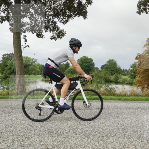 30.08.2026 - Elbe Triathlon Hamburg Michael Burmester http://msf.ph/oto/10051635 30.08.2026 09:58:16 Radfahren 404, 429, 585, 590, 603, 701, 722, 897 meine-sportfotos.de