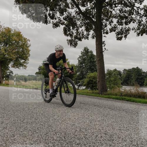 30.08.2026 - Elbe Triathlon Hamburg Michael Burmester http://msf.ph/oto/10051645 30.08.2026 10:19:31 Radfahren 572, 893 meine-sportfotos.de