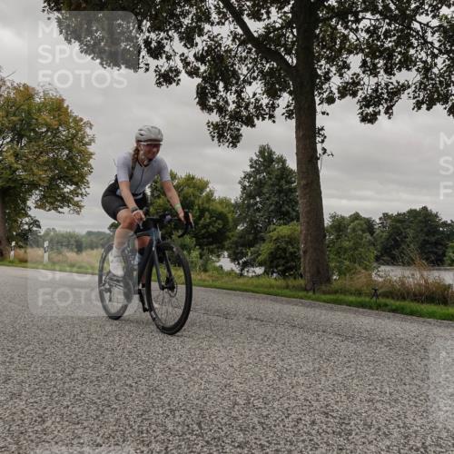 30.08.2026 - Elbe Triathlon Hamburg Michael Burmester http://msf.ph/oto/10051648 30.08.2026 10:19:34 Radfahren 893 meine-sportfotos.de