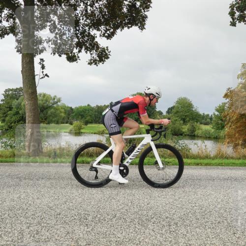 30.08.2026 - Elbe Triathlon Hamburg Michael Burmester http://msf.ph/oto/10051675 30.08.2026 09:58:40 Radfahren 417, 464, 503, 513, 526, 656, 746, 779, 950 meine-sportfotos.de