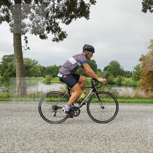 30.08.2026 - Elbe Triathlon Hamburg Michael Burmester http://msf.ph/oto/10051679 30.08.2026 09:58:45 Radfahren 464, 513, 746, 950 meine-sportfotos.de