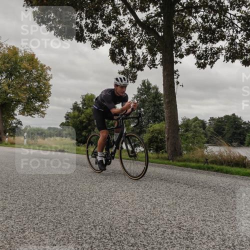 30.08.2026 - Elbe Triathlon Hamburg Michael Burmester http://msf.ph/oto/10051691 30.08.2026 10:20:36 Radfahren 659, 798, 942 meine-sportfotos.de