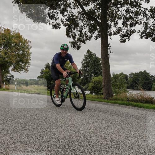 30.08.2026 - Elbe Triathlon Hamburg Michael Burmester http://msf.ph/oto/10051700 30.08.2026 10:20:47 Radfahren 672, 795, 879 meine-sportfotos.de