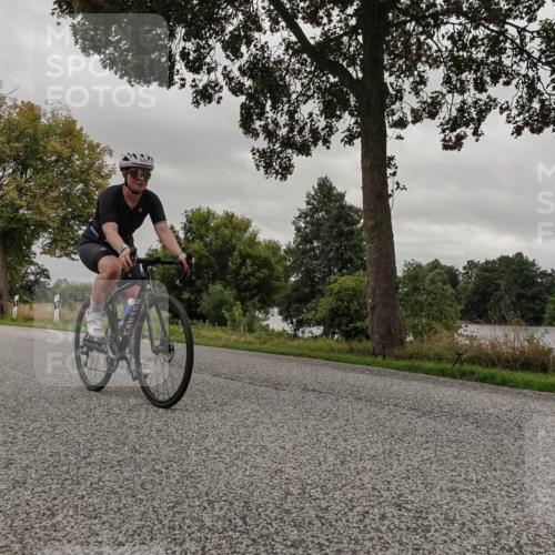 30.08.2026 - Elbe Triathlon Hamburg Michael Burmester http://msf.ph/oto/10051757 30.08.2026 10:22:16 Radfahren 591, 679, 945 meine-sportfotos.de