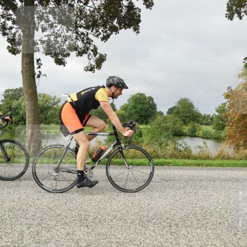 30.08.2026 - Elbe Triathlon Hamburg Michael Burmester http://msf.ph/oto/10051759 30.08.2026 09:59:52 Radfahren 248, 430, 532, 547, 596, 769, 947 meine-sportfotos.de