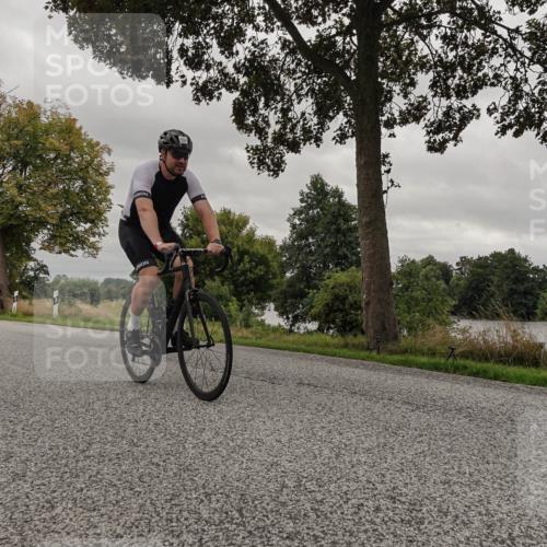 30.08.2026 - Elbe Triathlon Hamburg Michael Burmester http://msf.ph/oto/10051760 30.08.2026 10:22:18 Radfahren 591, 679, 847, 945 meine-sportfotos.de