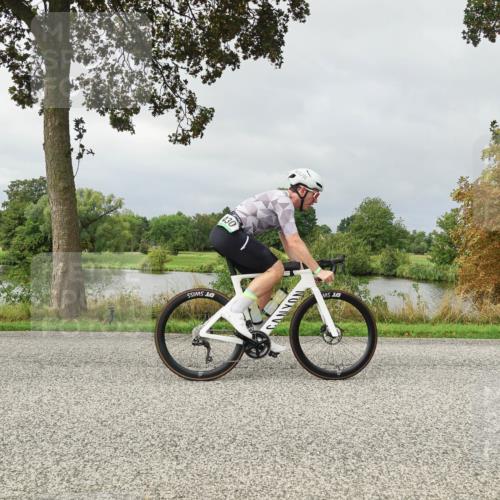 30.08.2026 - Elbe Triathlon Hamburg Michael Burmester http://msf.ph/oto/10051763 30.08.2026 09:59:54 Radfahren 248, 430, 467, 532, 547, 596, 697, 769, 874, 947 meine-sportfotos.de